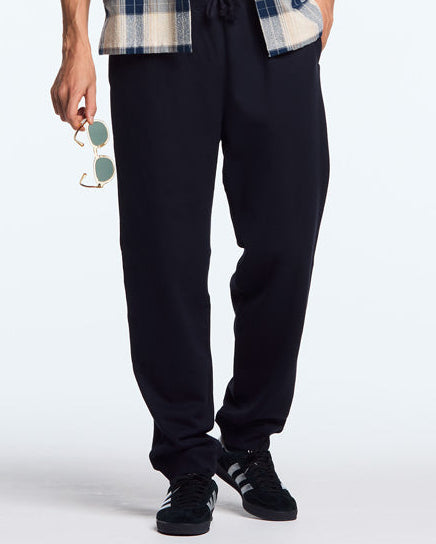 毎日使える万能スウェットパンツ