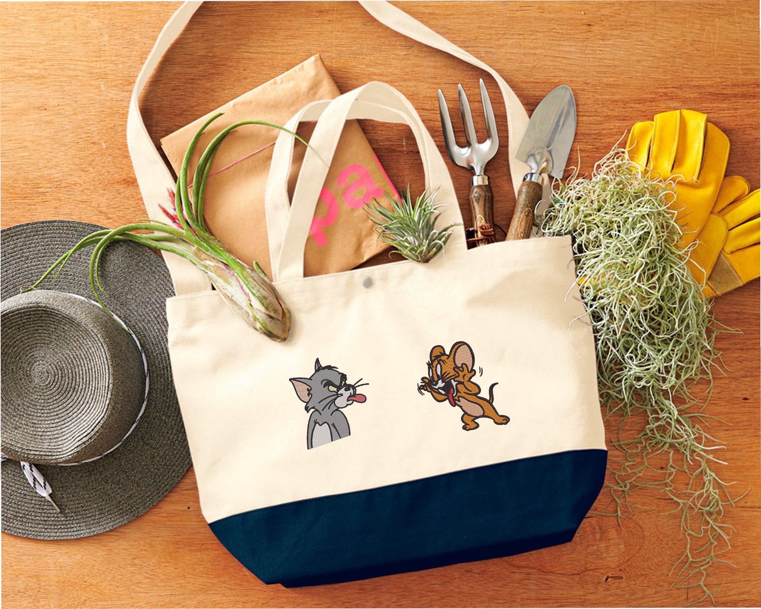 Embroidered Tom & Jerry Tote Bag 17L