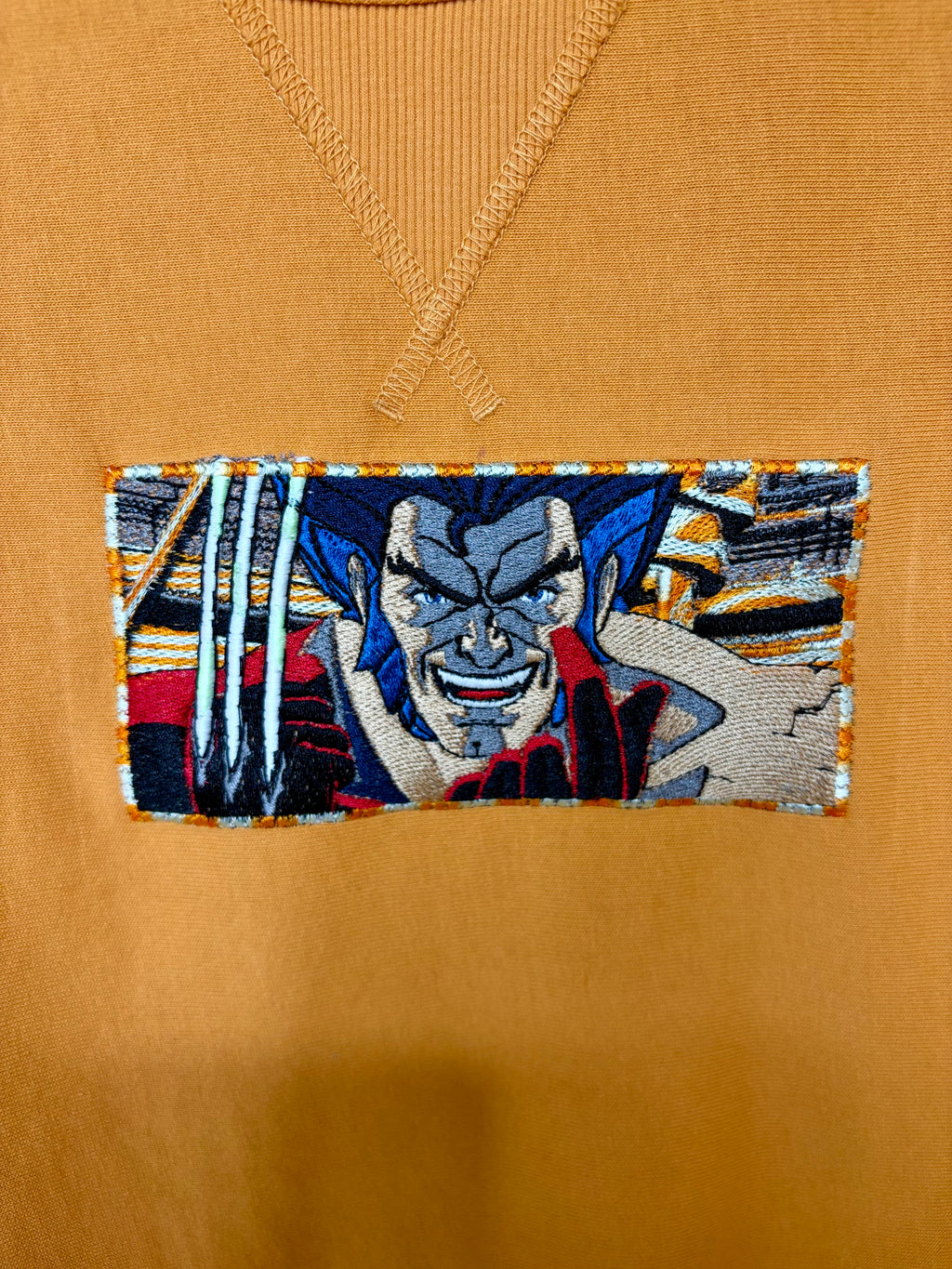 Sudadera Premium Bordada Wolverine X Men 97 Manga 5/8 | Garras que brillan en la oscuridad