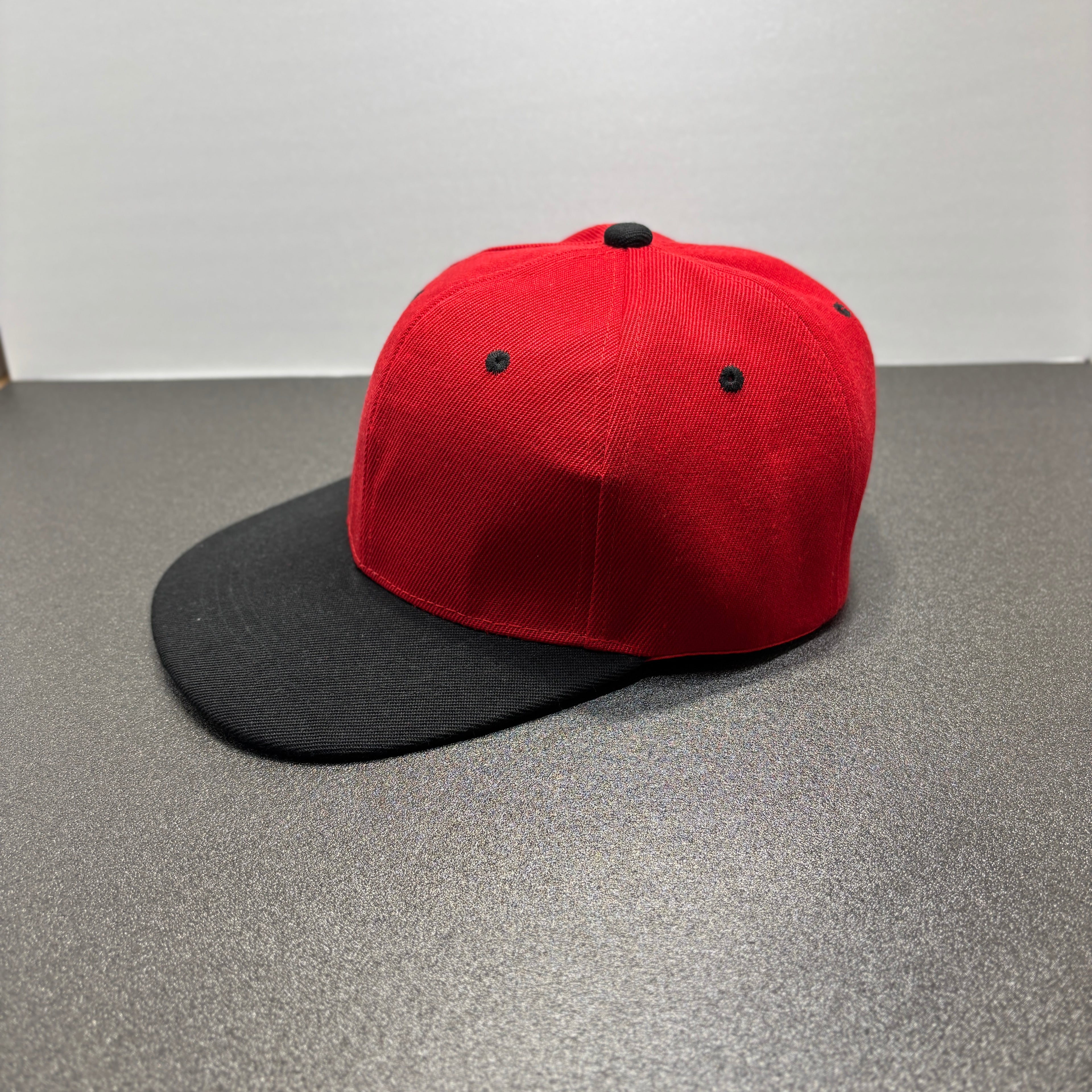 ツートンフラットブリムレッドベースボールキャップ