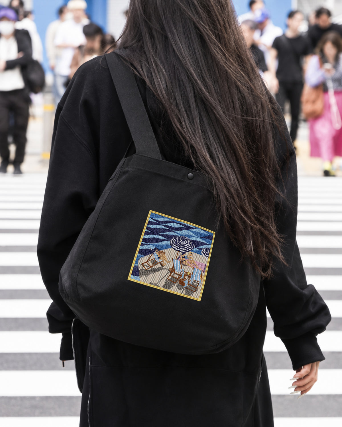 Postcards from the Coast | Beach Scene Embroidered Tote Bag – 20L