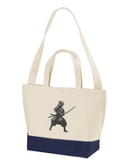 Bolsa de mano bordada con samurái